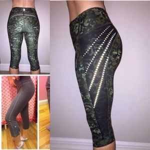 LULULEMON LEGGINGS BUNDLE (2)